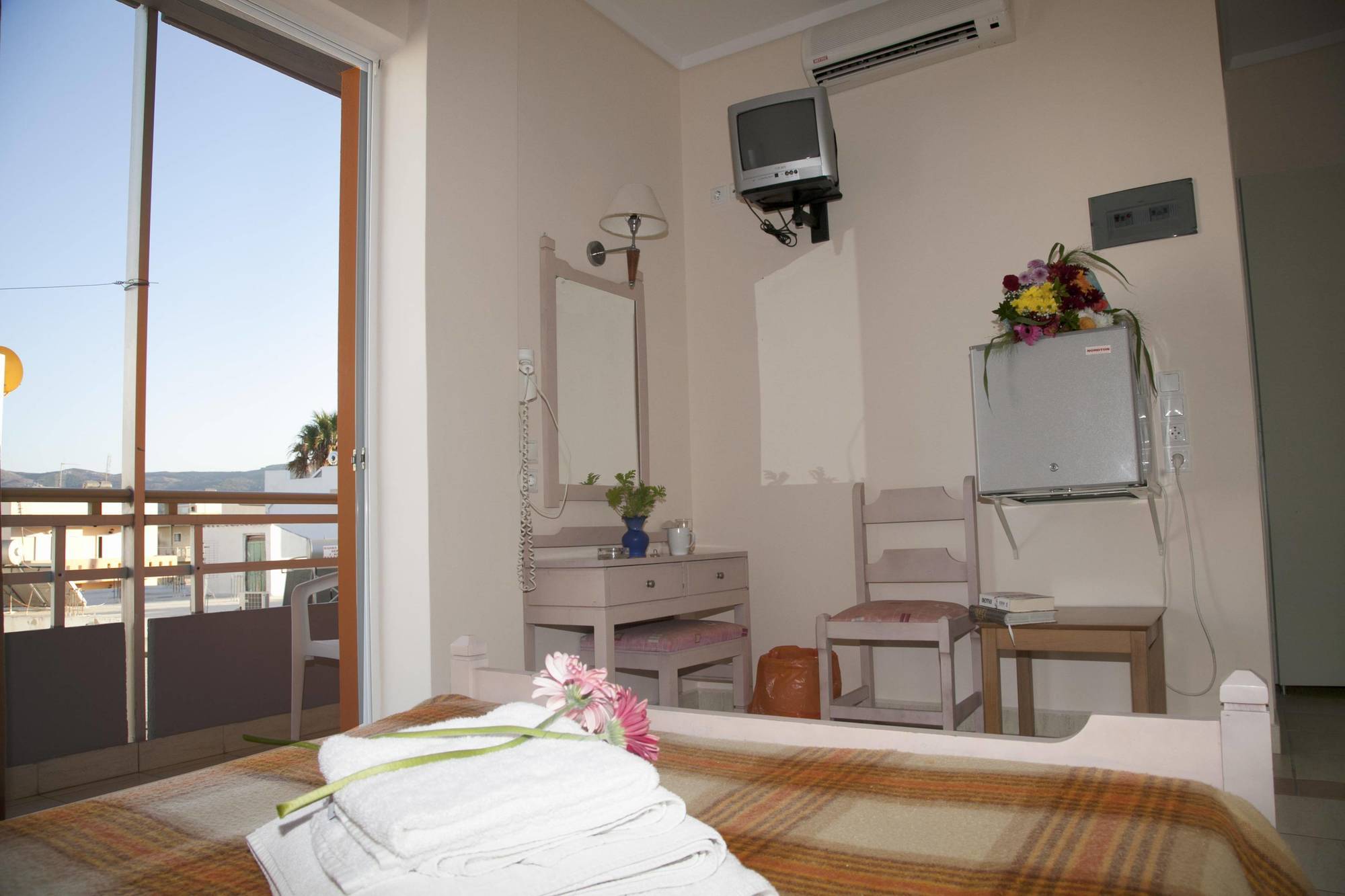 Theonia Hotel Kos Town Exterior photo