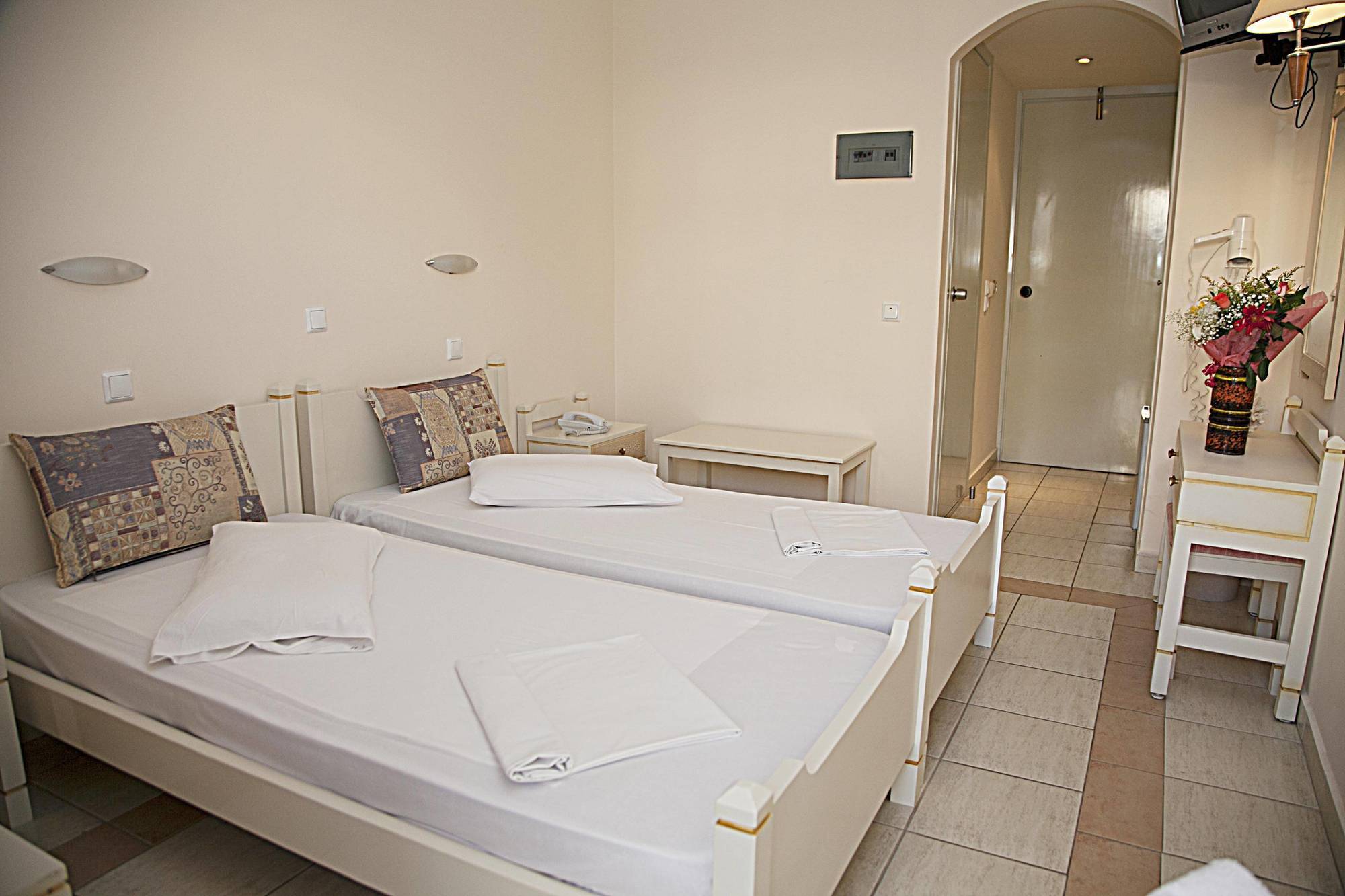 Theonia Hotel Kos Town Exterior photo